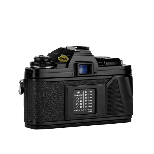 Minolta X‑700 35mm Film SLR Camera – Program Auto, Aperture Priority, Manual Control