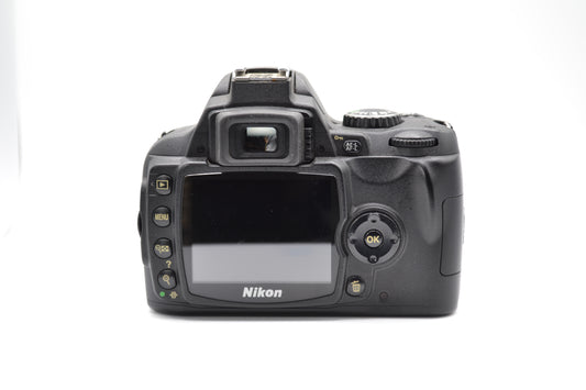 [refurbished]Nikon D40 6.1 Megapixels Digital SLR Camera
