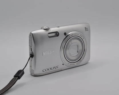 [refurbished]Nikon Coolpix S3600 | 20.1 Megapixels Digital Camera
