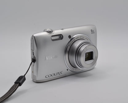 [refurbished]Nikon Coolpix S3600 | 20.1 Megapixels Digital Camera