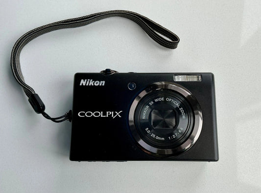[refurbished]Nikon Coolpix S570 12 Megapixels Digital Camera