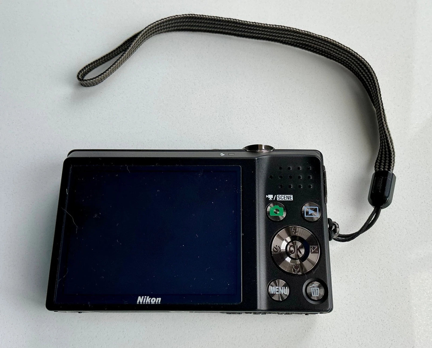 [refurbished]Nikon Coolpix S570 12 Megapixels Digital Camera